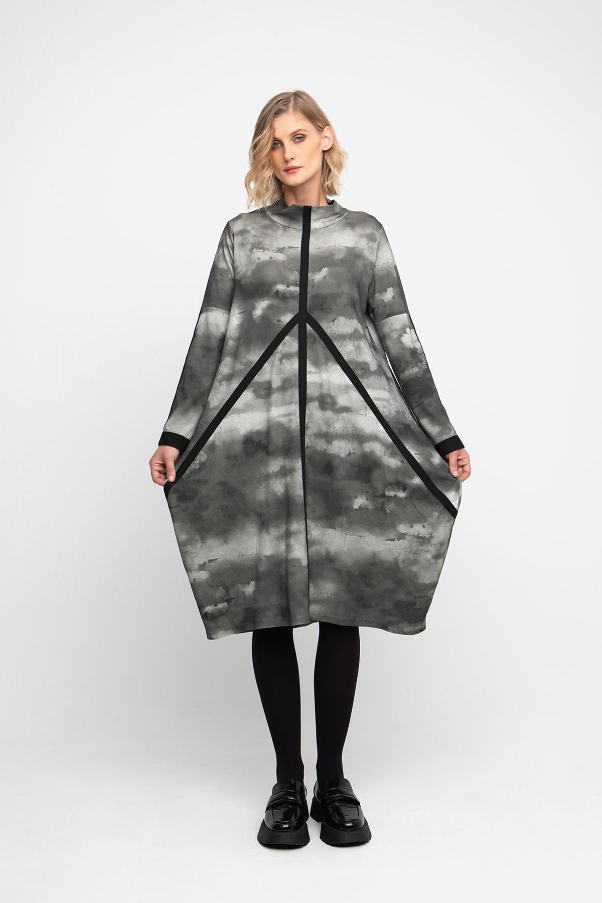 Ozai N Ku Grey Blurred Finestra Dress