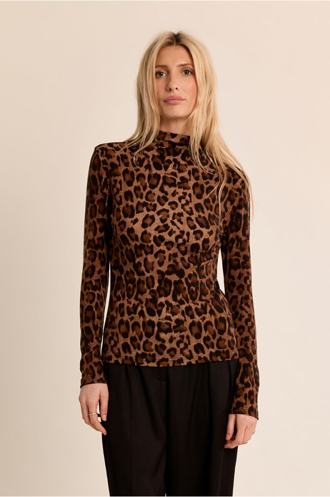 Molly Bracken Camel Stand Up Top