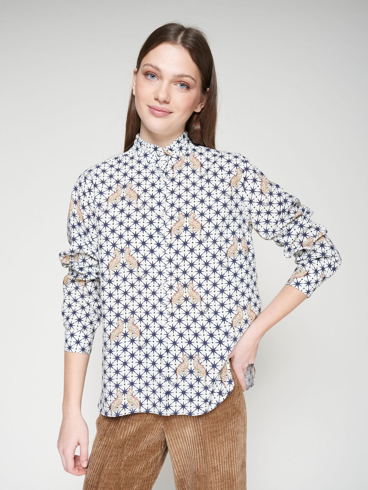 Vilagallo White Shirt With Leopard And Star Print