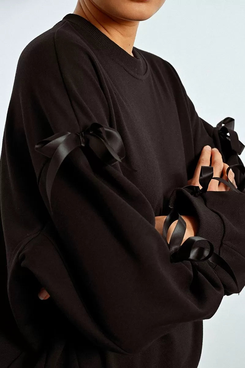 Lili Sidonio Black Sweatshirt With Fancy Bows