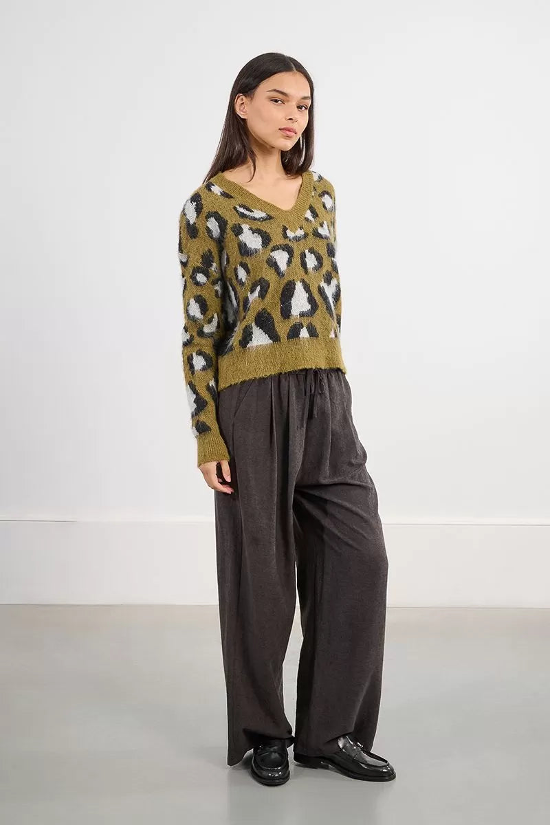Lili Sidonio V-Neck Khaki Leopard Sweater