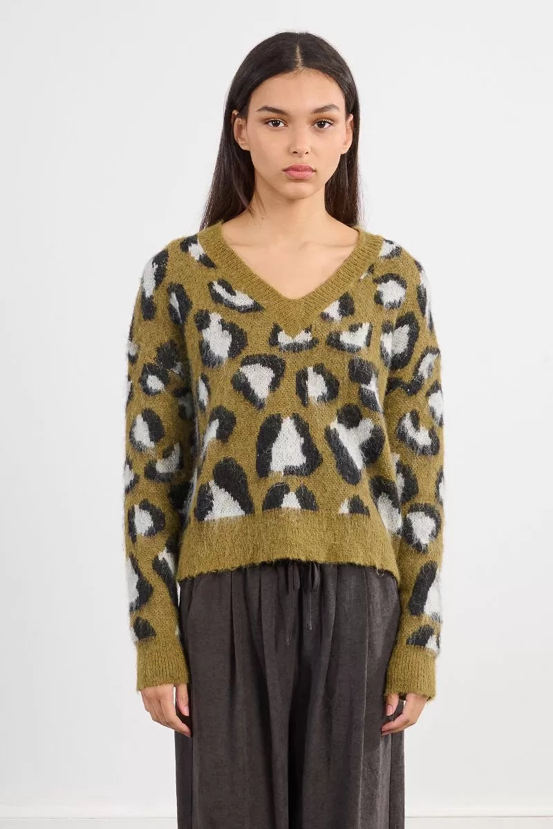 Lili Sidonio V-Neck Khaki Leopard Sweater