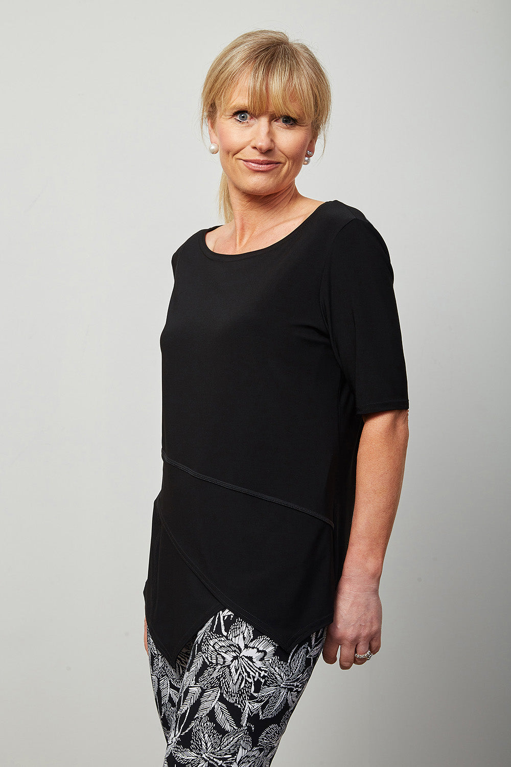 Joseph Ribkoff Masterful Cut Top