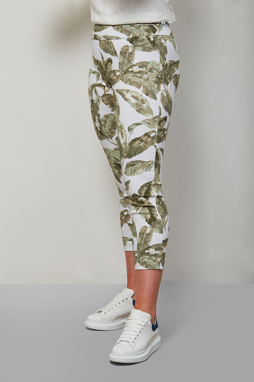 Joseph Ribkoff Palm Print Trousers