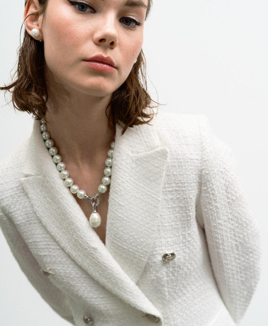 Access Necklace With Pearls Tear