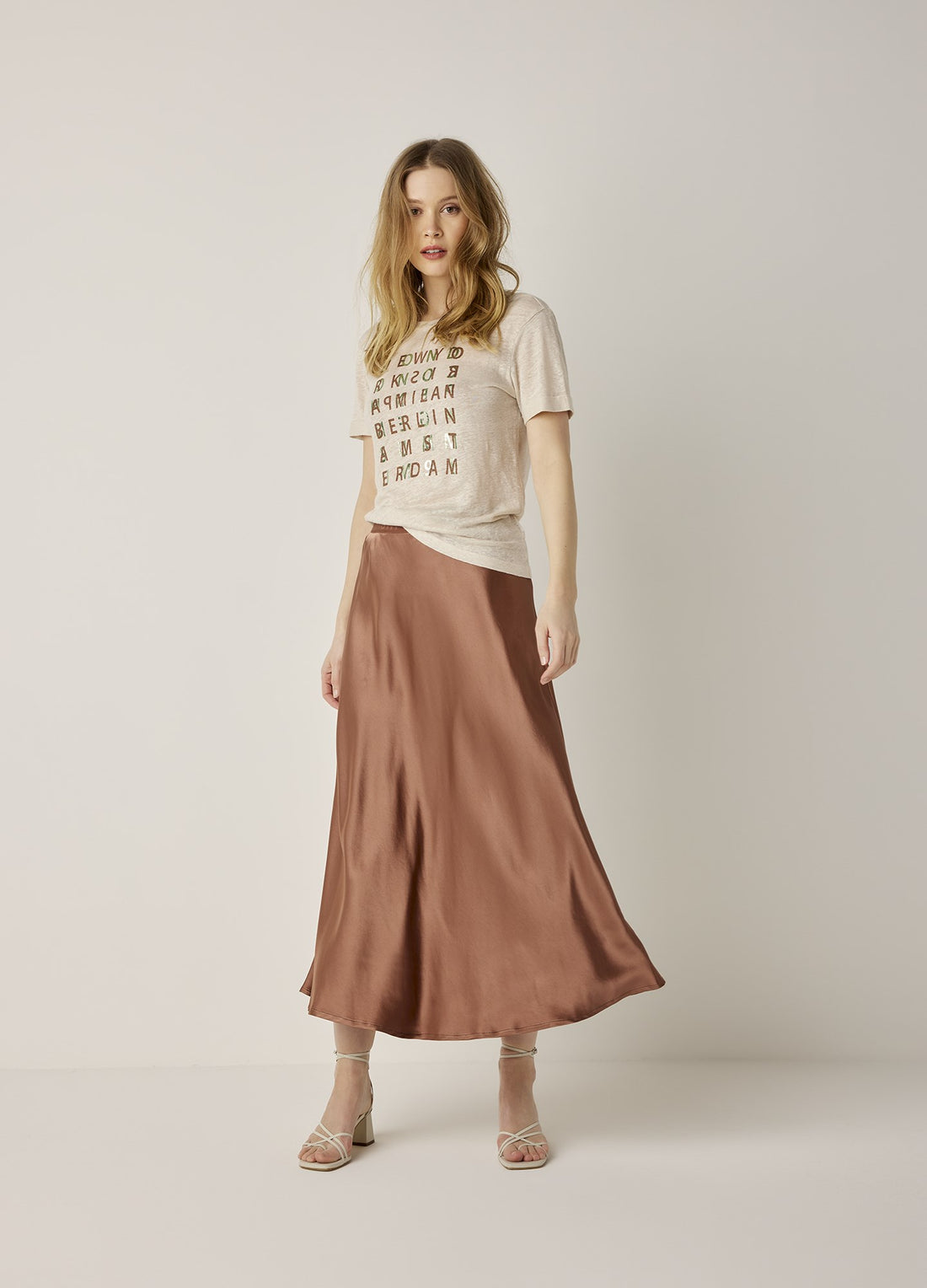 Summum Beige Linen Top