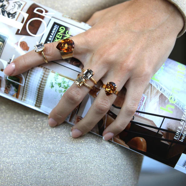 Caroline Svedbom Classic Drop Ring Gold Amber